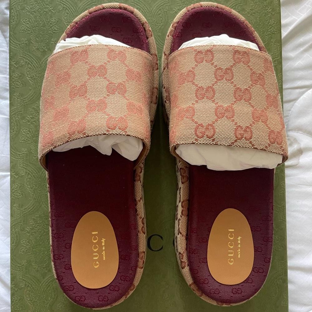Gucci GG Supreme Platform Sandal